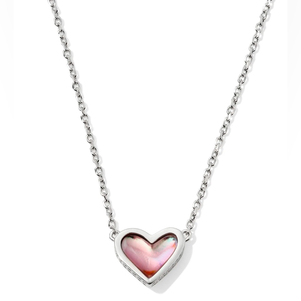 KENDRA SCOTT Framed Ari Heart Pendant Necklace Pink Blush Diachronic Glass NWT - Picture 1 of 11